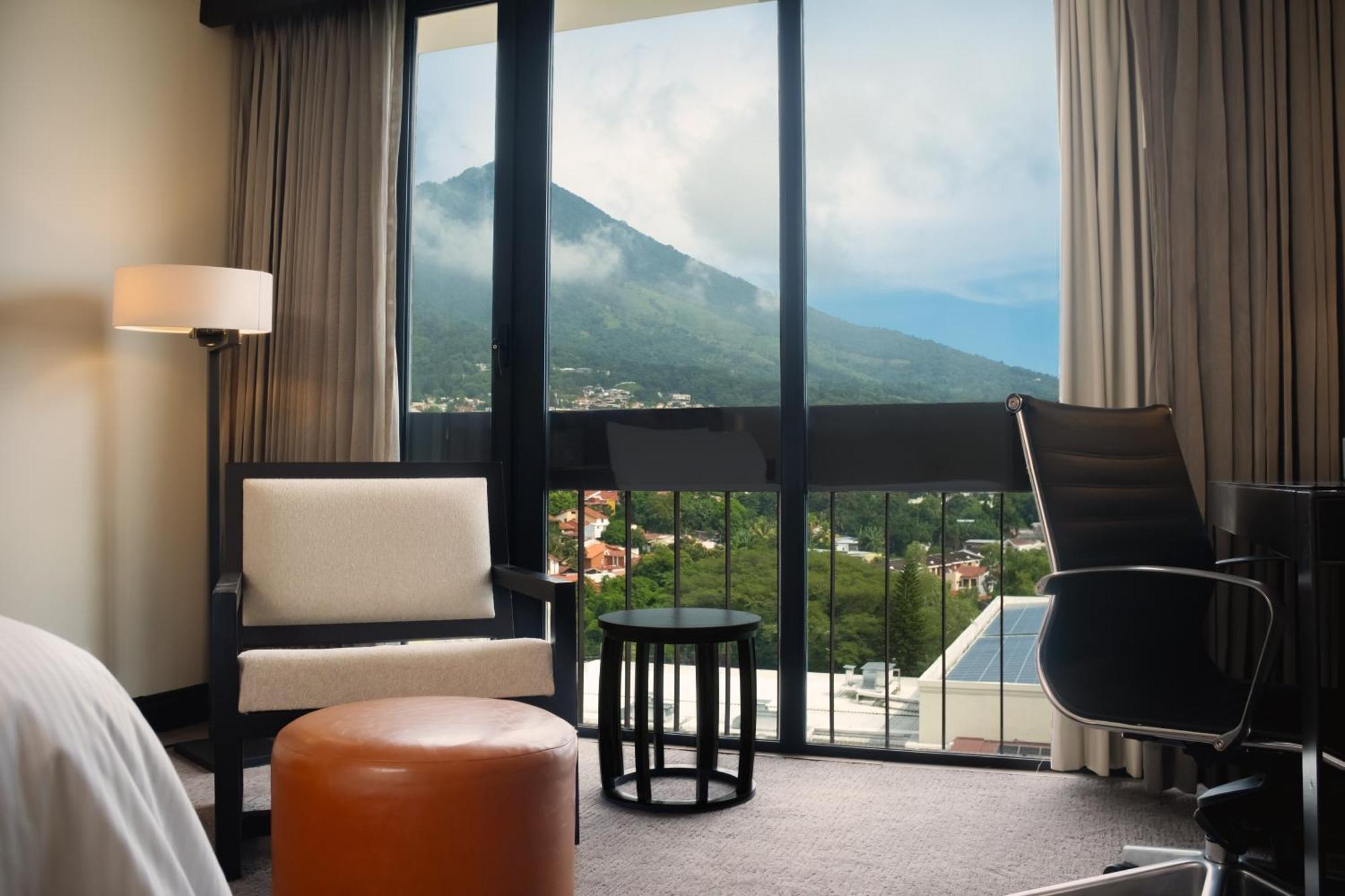 Hilton San Salvador Hotel Buitenkant foto