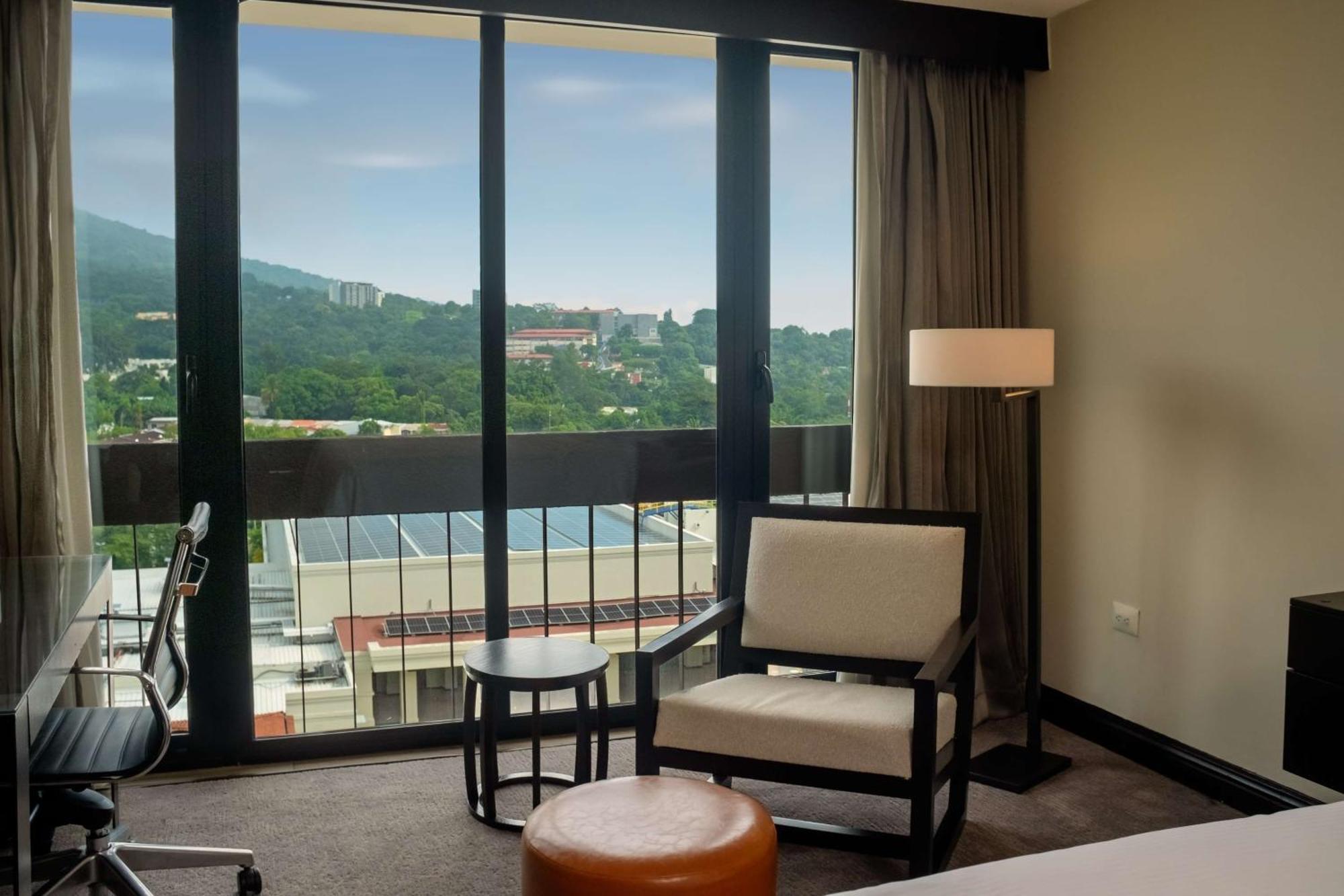 Hilton San Salvador Hotel Buitenkant foto